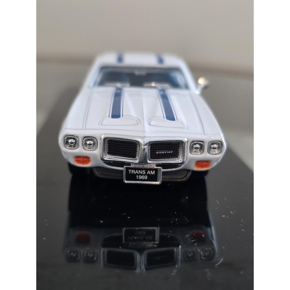 Road Signature 1969 Pontiac Firebird Trans Am 1-43 Diecast Car Yat Ming No 94238